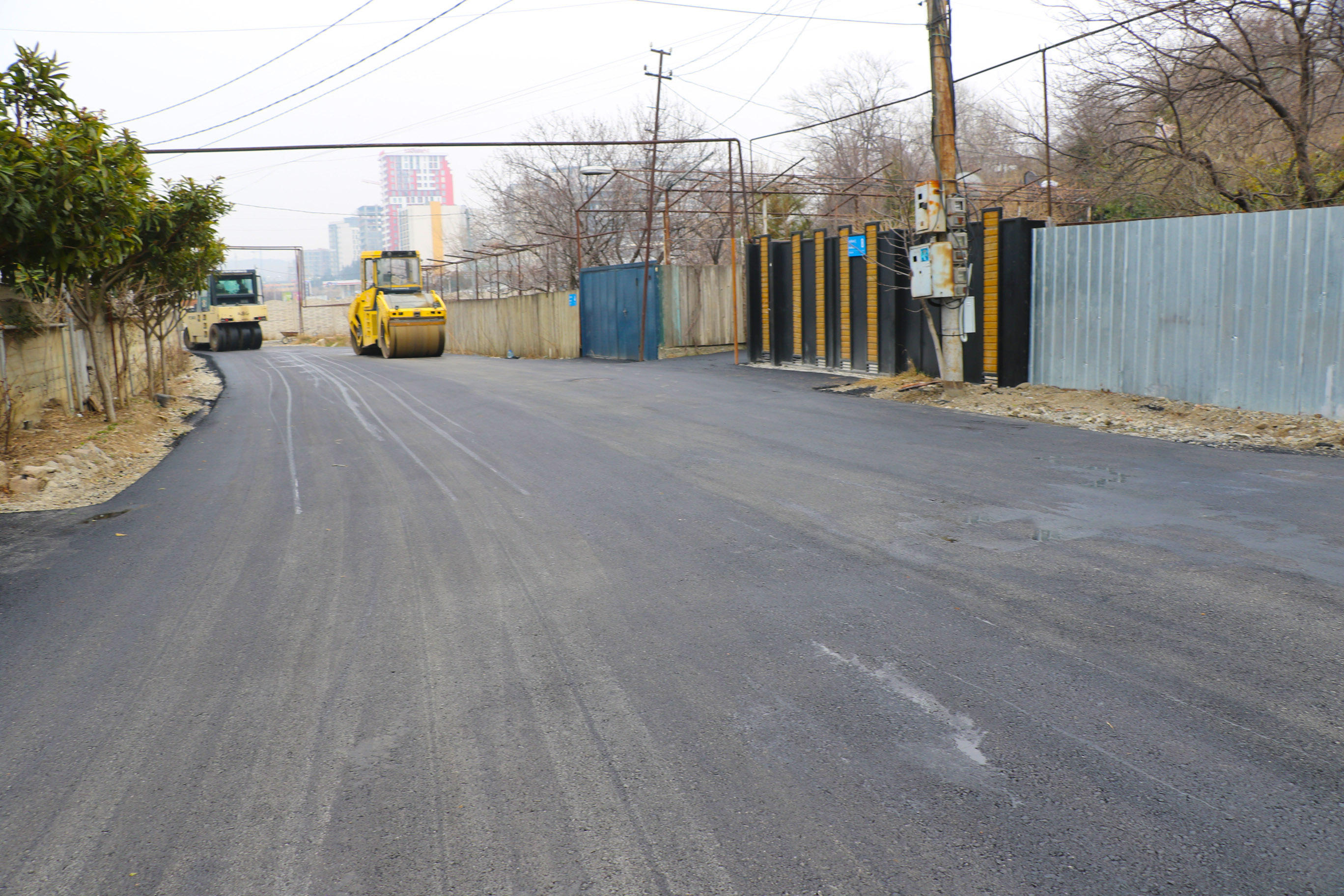 გლდანში, კორინთას ქუჩაზე გზის საფარი მოწესრიგდა
