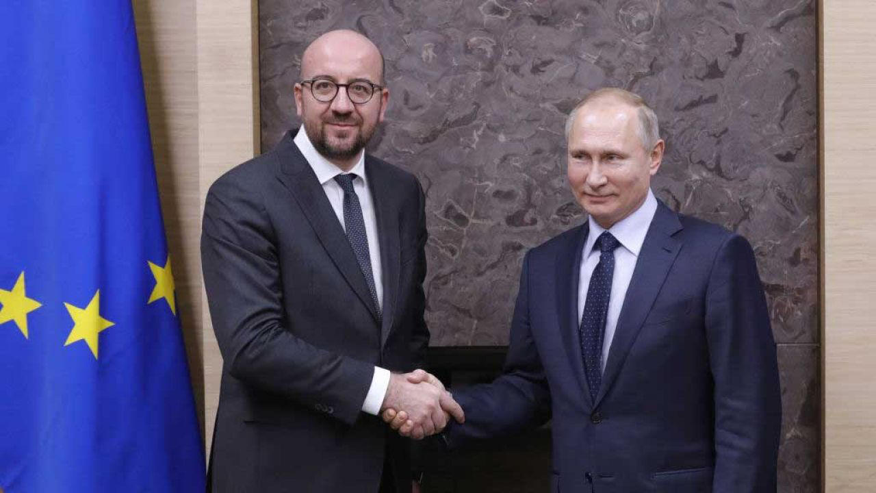 კრემლი - ვლადიმერ პუტინმა შარლ მიშელთან სატელეფონო საუბრისას ევროკავშირს მოუწოდა გავლენა მოახდინოს კიევის ხელისუფლებაზე და აიძულოს ისინი პატივი სცენ ჰუმანიტარულ სამართალს