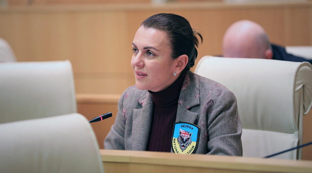 საპროცედურო საკითხთა კომიტეტი ნონა მამულაშვილისთვის სადეპუტატო უფლებამოსილების ვადამდე შეწყვეტის საკითხს განიხილავს