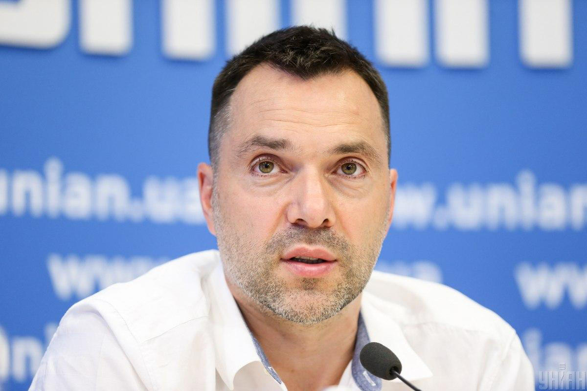 ალექსეი არესტოვიჩი - უკრაინა რუს ოკუპანტებზე გამარჯვებას აპრილის ბოლოს ...
