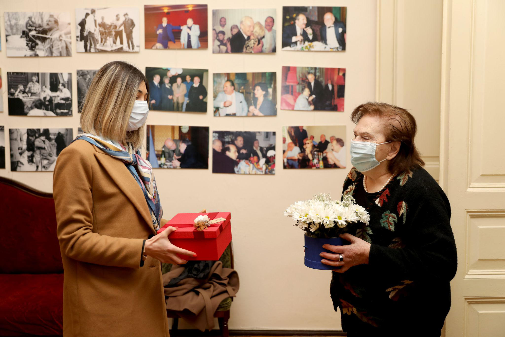 თინათინ ნიბლოშვილმა თეატრის საერთაშორისო დღე ქართული თეატრის ღვაწლმოსილ ქალებს მიულოცა