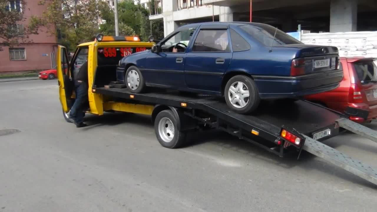 მანქანის ევაკუაციის და სპეციალურ სადგომზე გადაყვანის საფასური 150 ლარამდე იზრდება