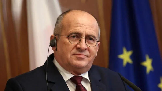 პოლონეთის საგარეო საქმეთა სამინისტროდან ყველა დიპლომატი გაათავისუფლეს, ვისაც მოსკოვის საერთაშორისო ურთიერთობების ინსტიტუტი აქვს დამთავრებული