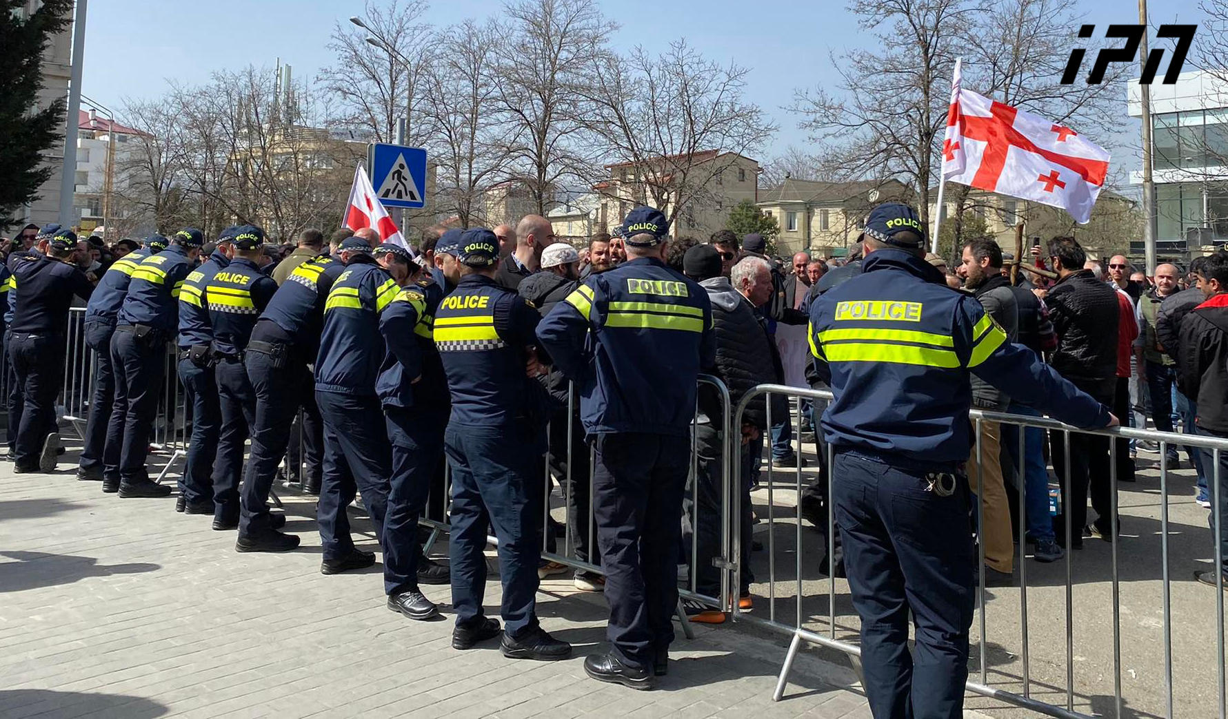 „ადამიანის უფლებათა ცენტრი“ – 2023 წელს, აქციებში მონაწილეთა რაოდენობასთან შედარებით გამოიკვეთა პოლიციელთა არაპროპორციული რაოდენობის მობილიზების ტენდენცია - გამოიკვეთა სამართალდამცავების მხრიდან კანონმდებლობის დარღვევის შემთხვევები