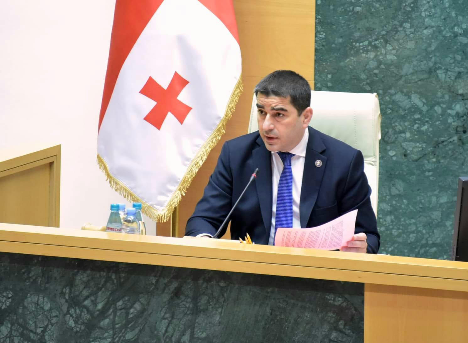 შალვა პაპუაშვილმა განმარტა, რატომ არ მიეცა ნონა მამულაშვილს მიხეილ სააკაშვილისა და რომა შამათავას მონახულების მიზნით საპატიმრო დაწესებულებაში შესვლის უფლება