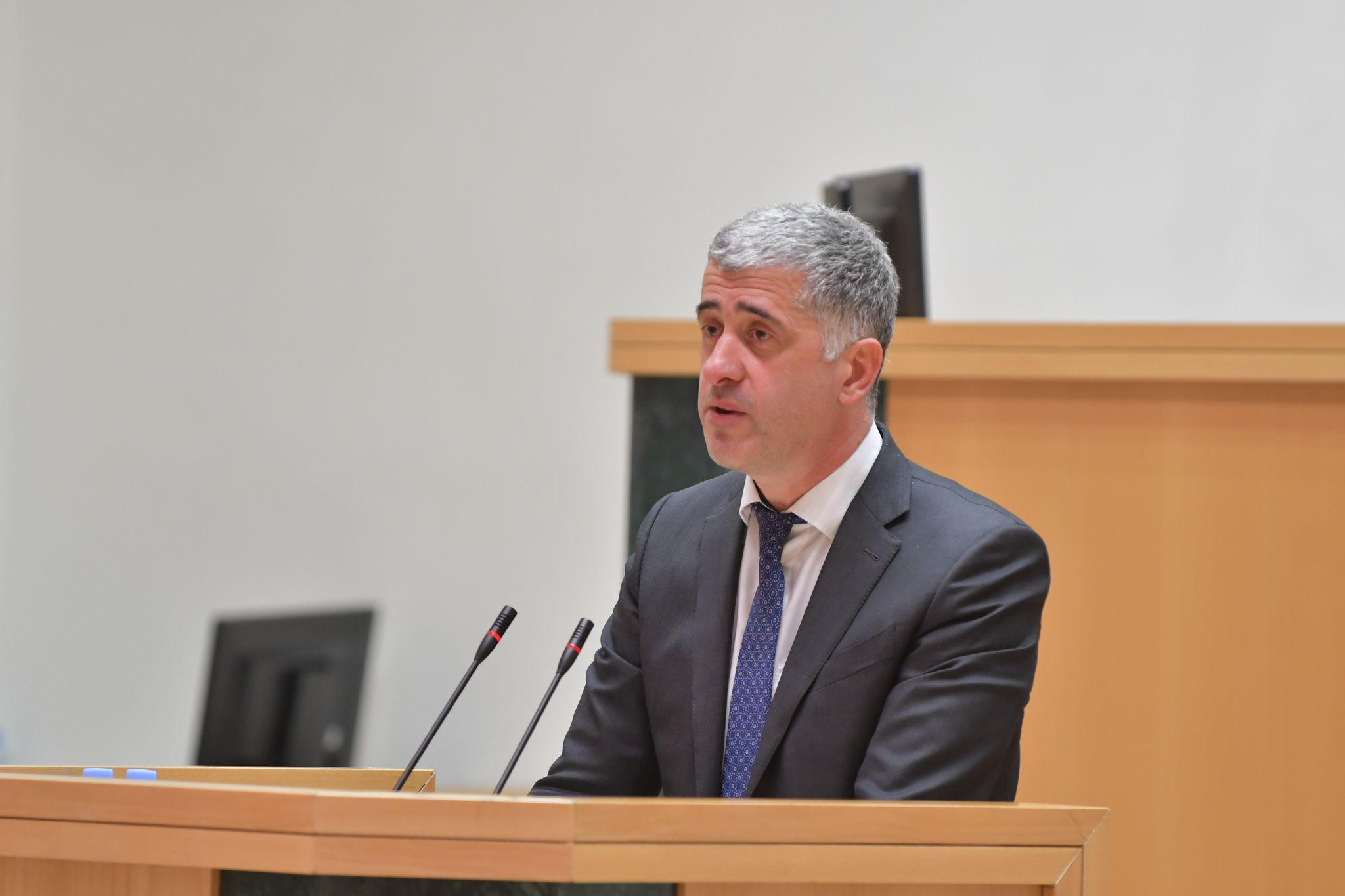 ოთარ შამუგია გიორგი ვაშაძეს - ჭიათურაში ნამყოფი ვარ, ვერ შეგითანხმებთ, სად და როდის დავდივარ - იქ არსებულ რეალობას ერთ დღეში ვერ შევცვლით
