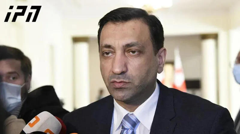 Levan Bezhashvili entered the office of the Speaker of the Parliament, where Shalva Papuashvili meets with representatives of several political parties