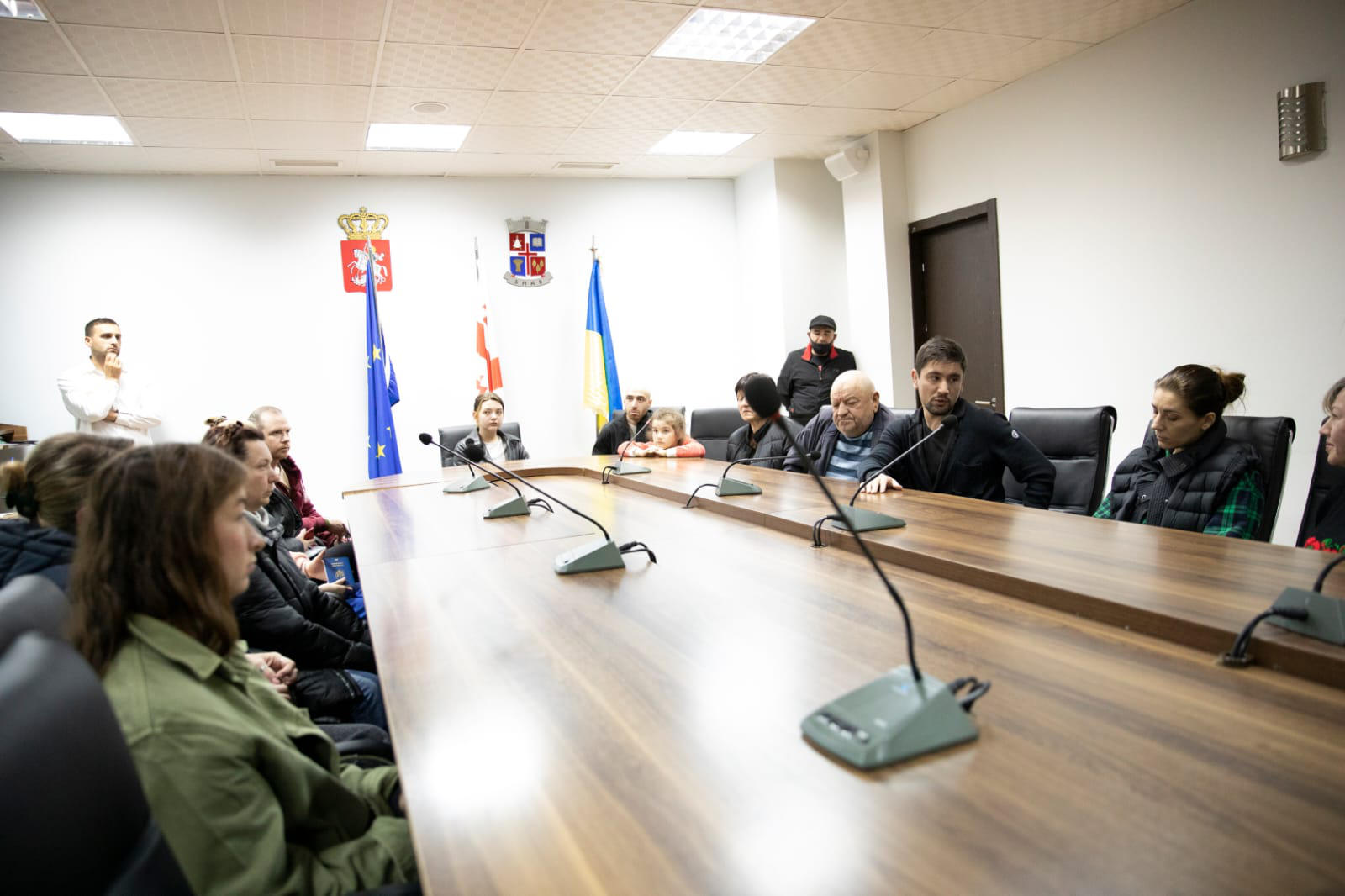 გორის მერი უკრაინიდან ჩამოსულ ოჯახებს შეხვდა