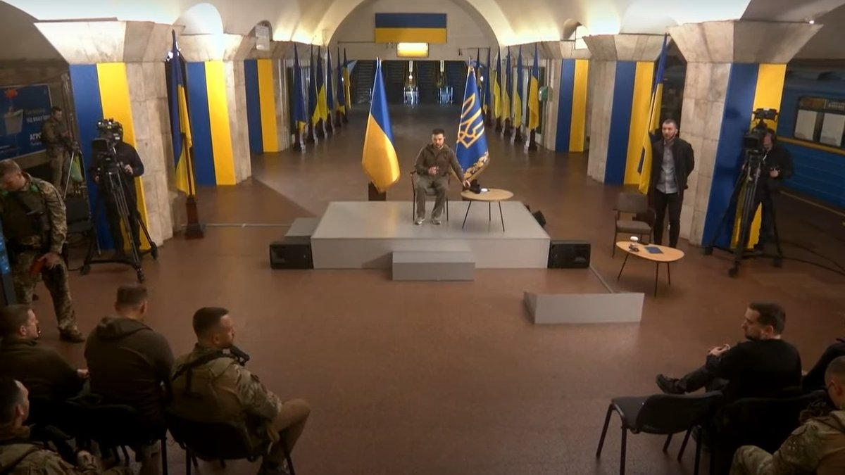 ვოლოდიმერ ზელენსკი საქართველოს ხელისუფლებაზე - მოვისმინე გზავნილები, რომ მათ ქვეყნის ეკონომიკა უნდა დაიცვან, რომელი ეკონომიკა? საქართველოს ტერიტორიის ნაწილი უკვე წაართვეს, რუსებმა თითქმის თბილისამდე მიაღწიეს