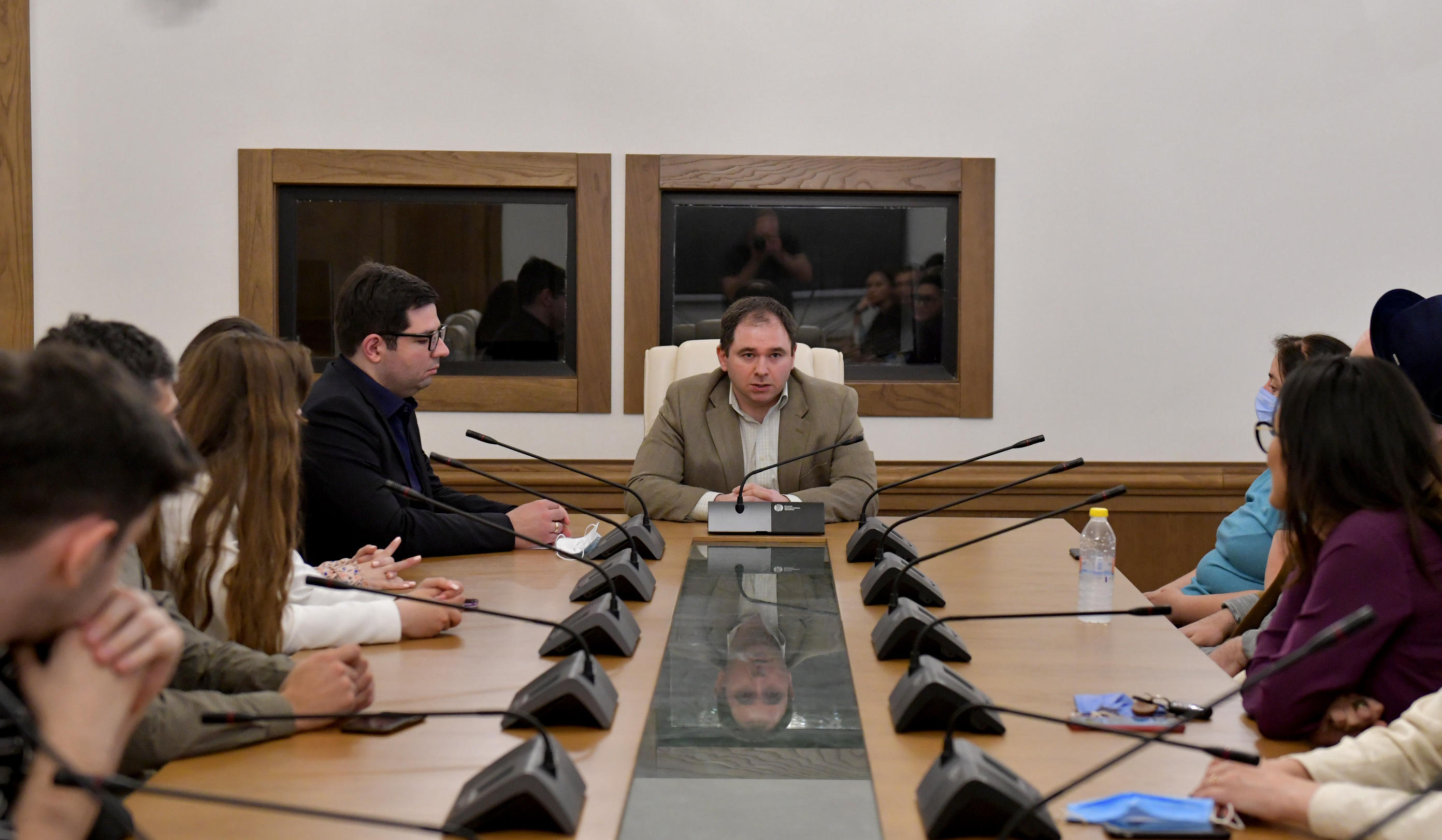 ნიკოლოზ სამხარაძე იან კარსკის პროგრამის მონაწილეებს შეხვდა