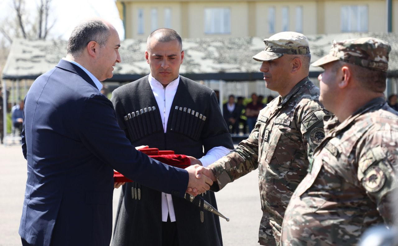 თავდაცვის მინისტრმა რეკრუტებს სამხედრო ფიცის დადება მიულოცა