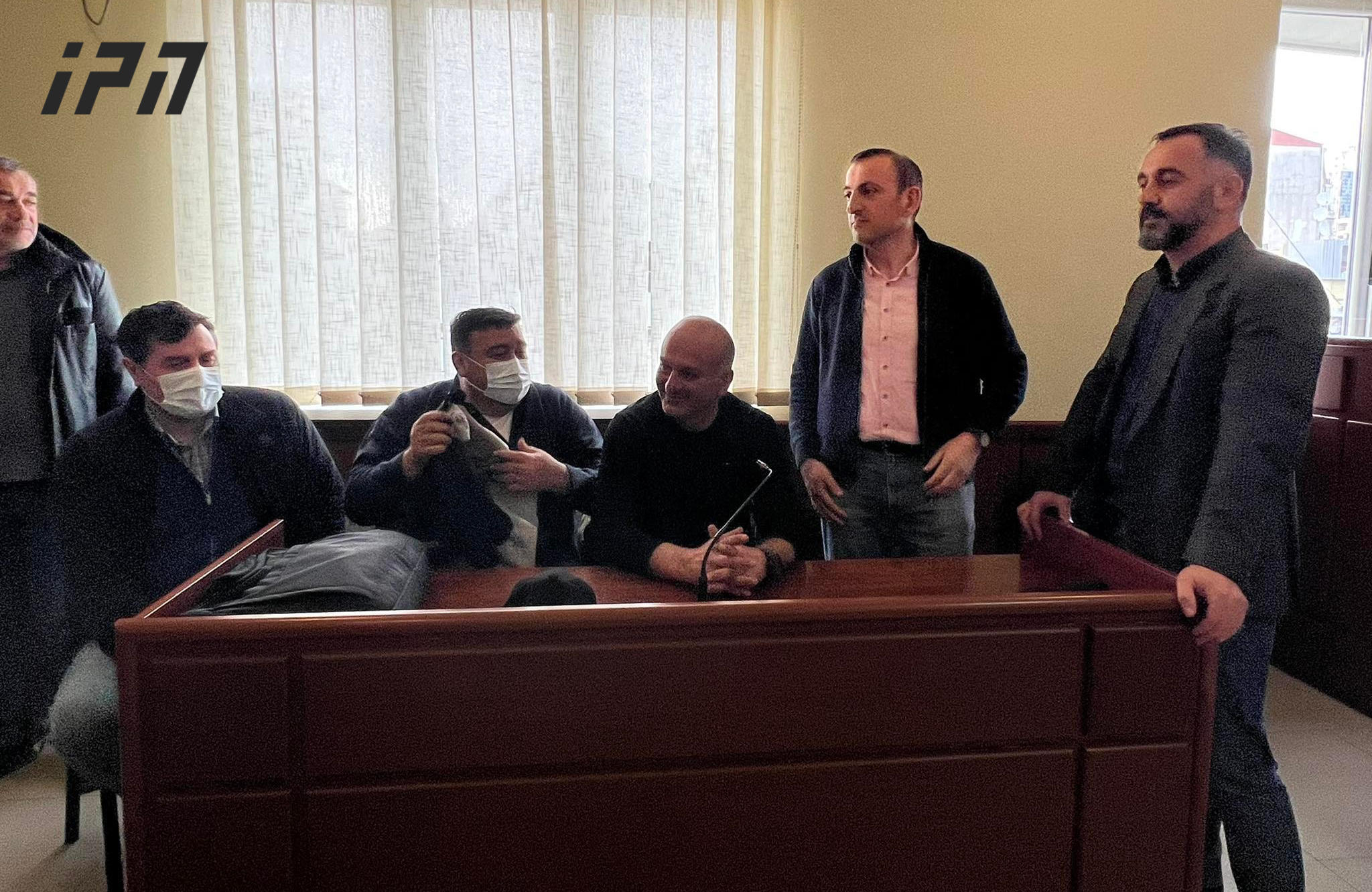 აჭარაში საპროტესტო აქციაზე დაკავებული “ნაციონალური მოძრაობის” 5 წევრი სასამართლომ ხელწერილის საფუძველზე გაათავისუფლა