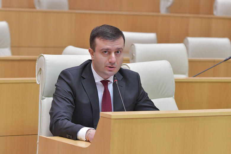 გიორგი ხოჯევანიშვილი პაპუაშვილს - ერთ დღეს 4 ინტერპელაციის განხორციელება არის თუ არა პარლამენტის ერთ-ერთი მთავარი ფუნქციის, ინტერპელაციის მიზანმიმართული დაკნინება-დასუსტება?