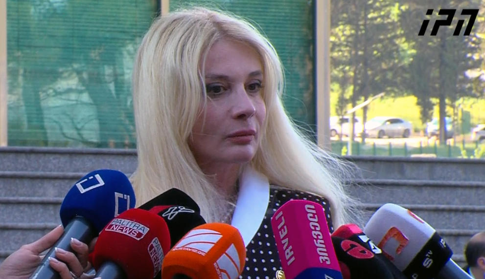 ნინო ნადირაძე - რამდენად სწორია, კლინიკის წინ, სადაც უამრავი მძიმე პაციენტია, ჩაატარო მიტინგი და ბოლო ხმაზე ღრიალებდე? - მერე ემპათიაზე ვერ დაასწრებ ლაპარაკს