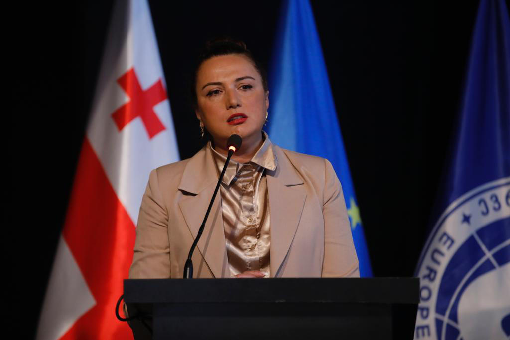 განათლების მინისტრის მოადგილე - ცალსახად ვამბობთ, რომ მოსწავლის ე.წ. ნიშნიანი შეფასება ძალაში რჩება