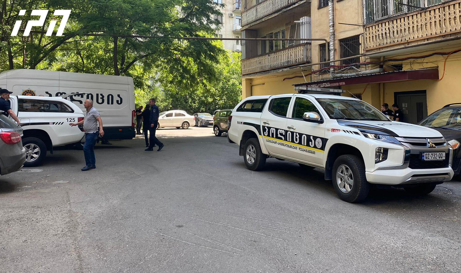 ილია ელოშვილის სახლში საგამოძიებო მოქმედებები მიმდინარეობს