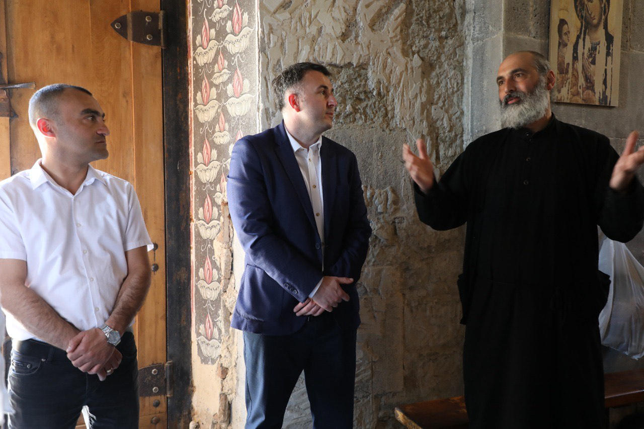 ქვემო ქართლის გუბერნატორი და გარდაბნის მერი თელეთში "თელეთობის" დღესასწაულს დაესწრნენ