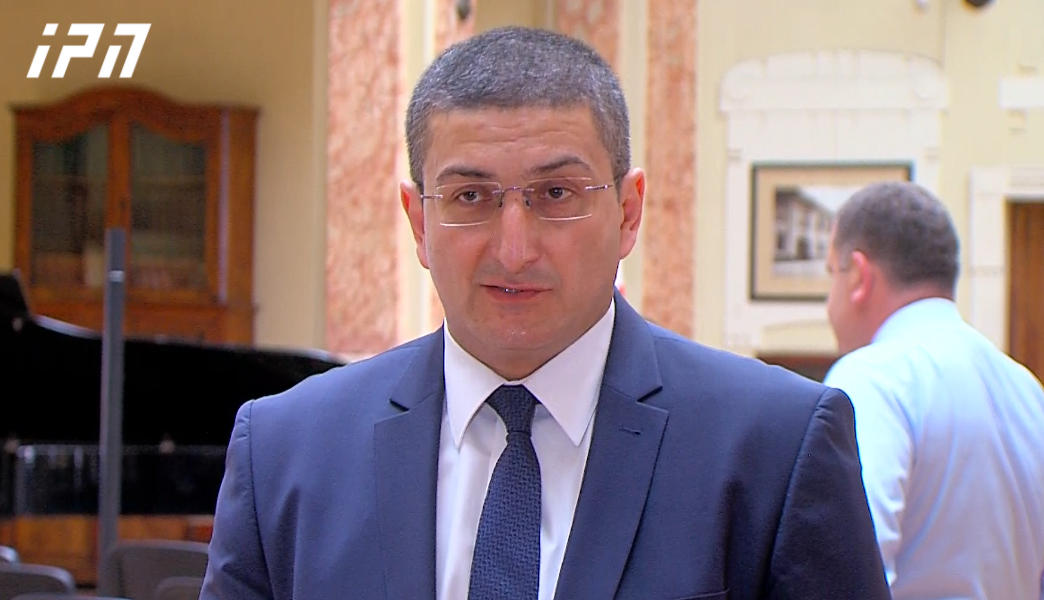 გიგი გიგიაძე - ხელისუფლება ვერ ახერხებს რუსულ კანონზე აბსოლუტური უმრავლესობის აზრის შეცვლას, დღითიდღე ფერები იცვლება და სულ უფრო მეტად ხდება ყველაფერი შავ-თეთრი