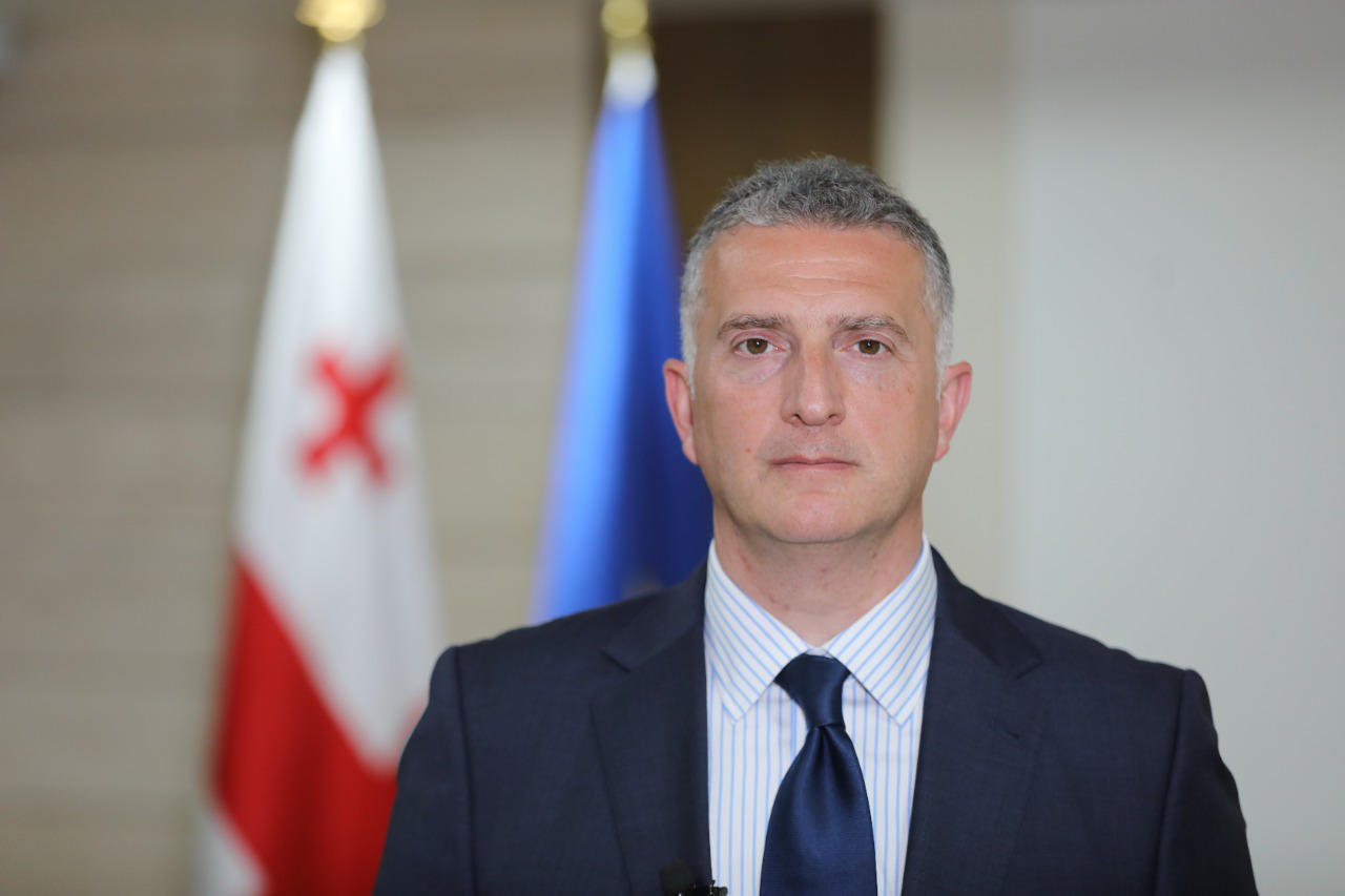 საქართველოს მთავრობამ პრეზიდენტსა და მთავრობას შორის უფლებამოსილებების გამიჯვნის თაობაზე საკონსტიტუციო სასამართლოს სარჩელით მიმართა