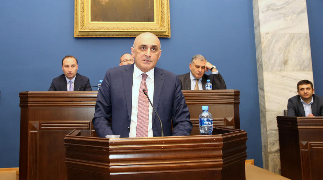 სუს-ის ინფორმაციით, 2022 წელს საქართველოს ოკუპირებულ ტერიტორიებზე განთავსებული სამხედრო ბაზებიდან უკრაინის მიმართულებით მძიმე შეიარაღებისა და სამხედრო მოსამსახურეების ნაწილი გადაიყვანეს