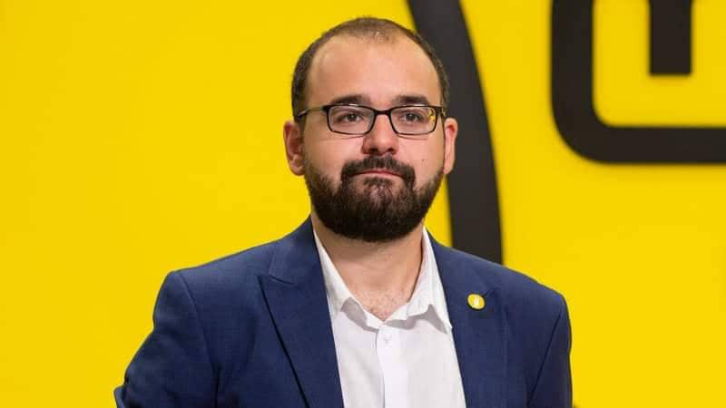 გრიგოლ გეგელია - მიხეილ ყაველაშვილს ორ თხას ვერ მიაბარებს ადამიანი - „ხალხის ძალა“ არის ივანიშვილის ნების გამტარი, ივანიშვილმა დაწერა ეს პრორუსული ტექსტები