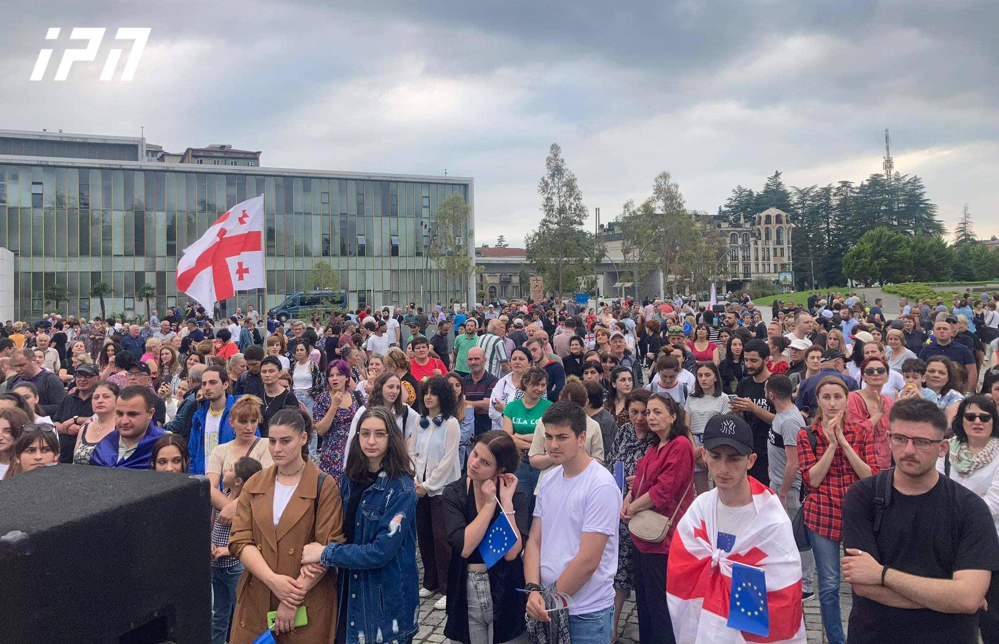 ზუგდიდში აქცია "შინ ევროპისკენ" მიმდინარეობს