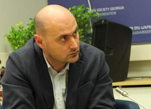 ვანო ჩხიკვაძის განცხადებით, საქართველოს ევროინტეგრაციისთვის ფართო კონსენსუსით საგზაო რუკა უნდა შეიქმნას, რომელიც თითოეული რეკომენდაციის ქვეშ კონკრეტულ ნაბიჯებს გაწერს