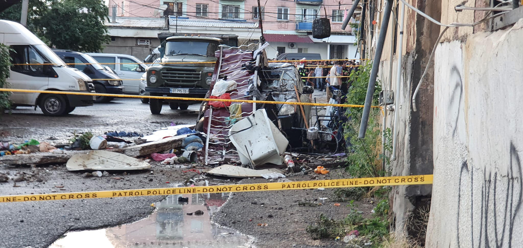 მარნეულში კორპუსში აივნის ჩამონგრევის შედეგად დაღუპულთა რიცხვი 2-მდე გაიზარდა - დაშავებული ორსული ქალი კლინიკაში გარდაიცვალა