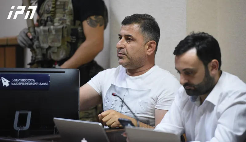 სპეციალური საგამოძიებო სამსახურის წარმომადგენლის მიერ სოსო გოგაშვილის დაკითხვა მიმდინარეობს