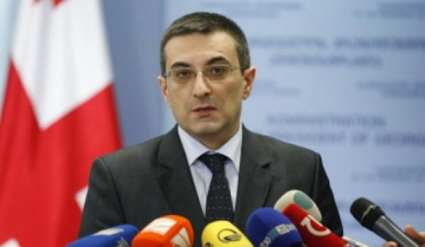 საკონსტიტუციო სასამართლოს მოსამართლე გიორგი კვერენჩხილაძე - სავალდებულოსი რა გითხრათ, თუმცა, თუ პრეზიდენტი სხდომას დაესწრება, სასამართლოსთვის უკეთესია