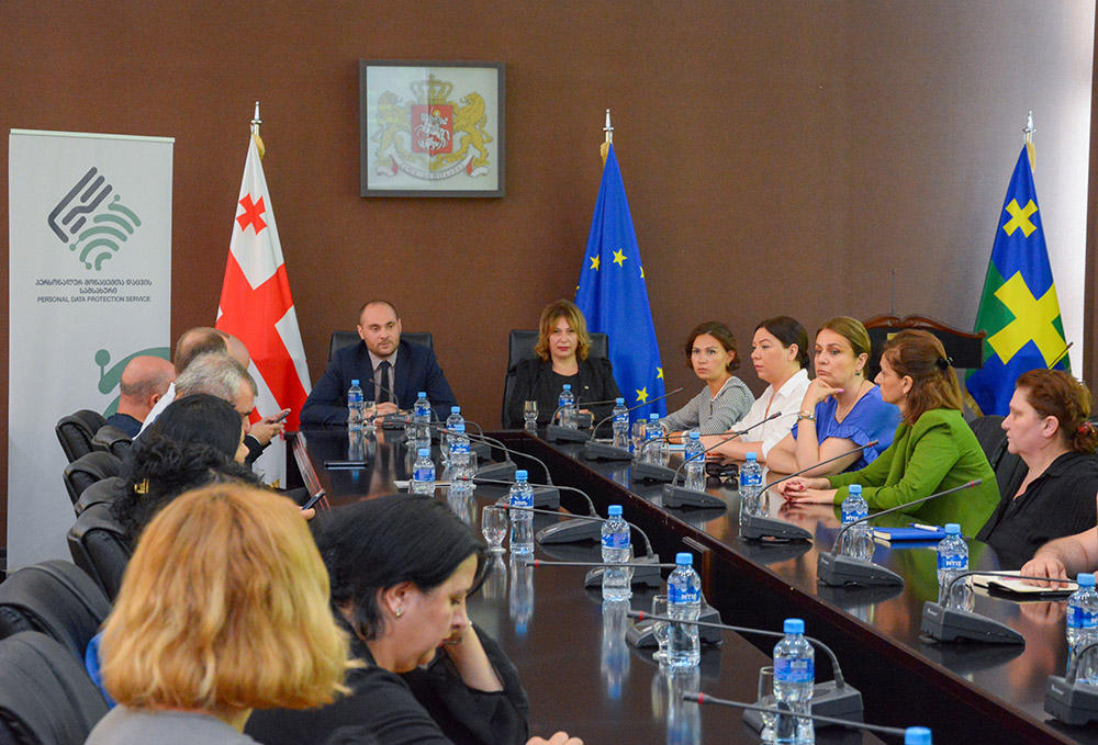 პერსონალურ მონაცემთა დაცვის სამსახურმა რეგიონული შეხვედრების ციკლის პირველი ნაწილი იმერეთში დაასრულა