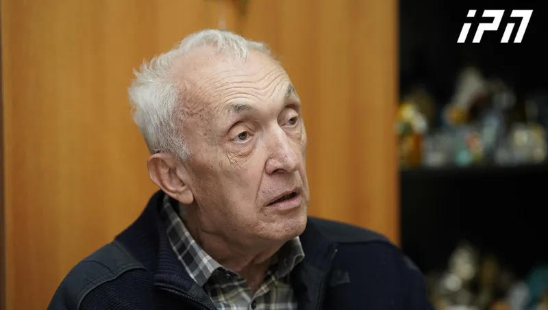 თენგიზ ცერცვაძის ინფორმაციით, ინფექციური საავადმყოფოს თანამშრომლებს საშვი გაუუქმეს, რის გამოც კლინიკის ტერიტორიაზე მანქანით უფასოდ შესვლას ვეღარ შეძლებენ