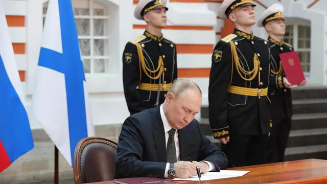 ვლადიმერ პუტინმა ხელი მოაწერა დოქტრინას, რომელშიც ნათქვამია, რომ რუსეთს შეუძლია სამხედრო ძალა მსოფლიო ოკეანეებში არსებული სიტუაციის შესაბამისად გამოიყენოს