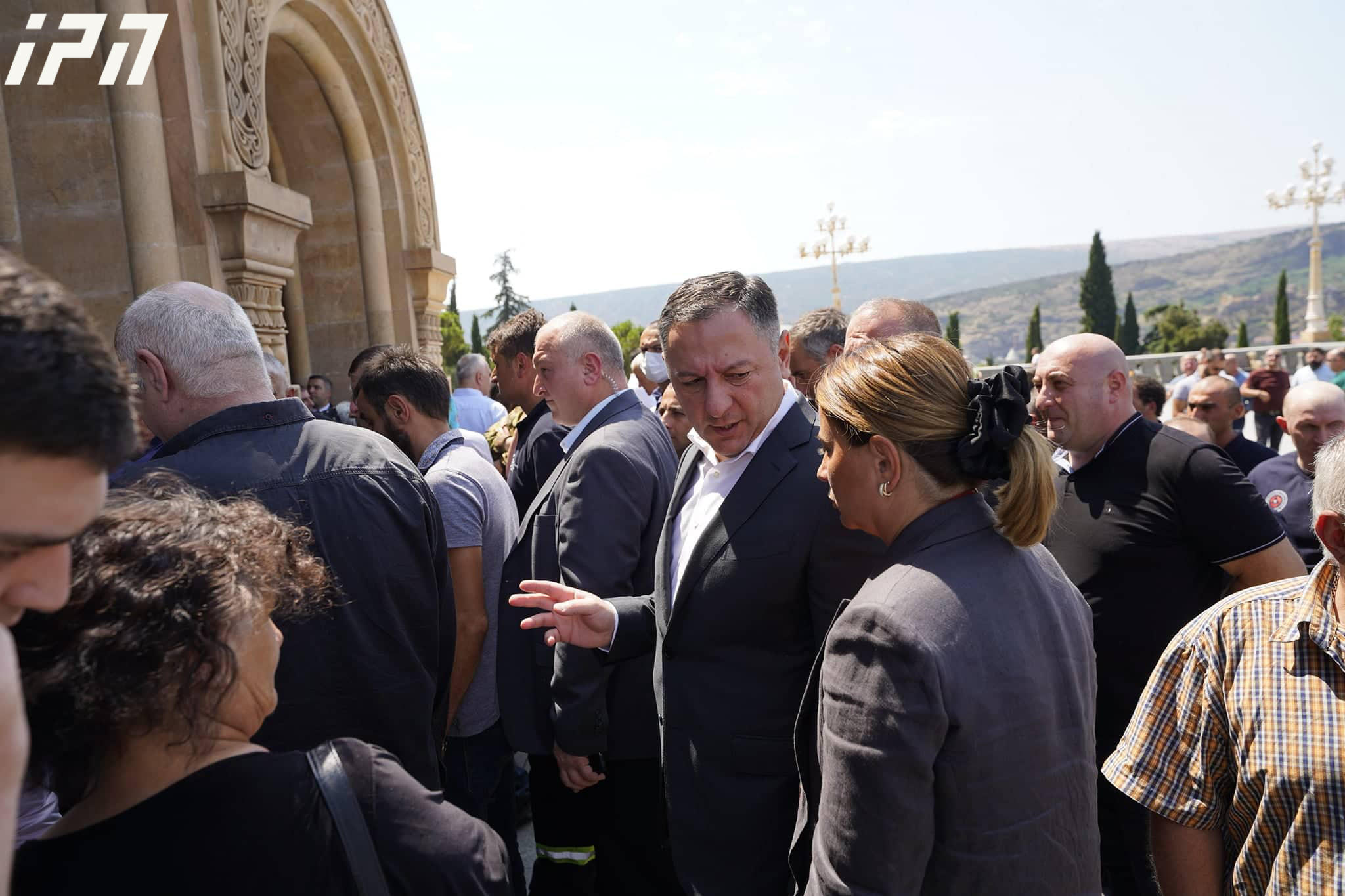 ვახტანგ გომელაურმა გუდაურში, ვერტმფრენის ჩამოვარდნის შედეგად დაღუპულთა ოჯახებს მიუსამძიმრა