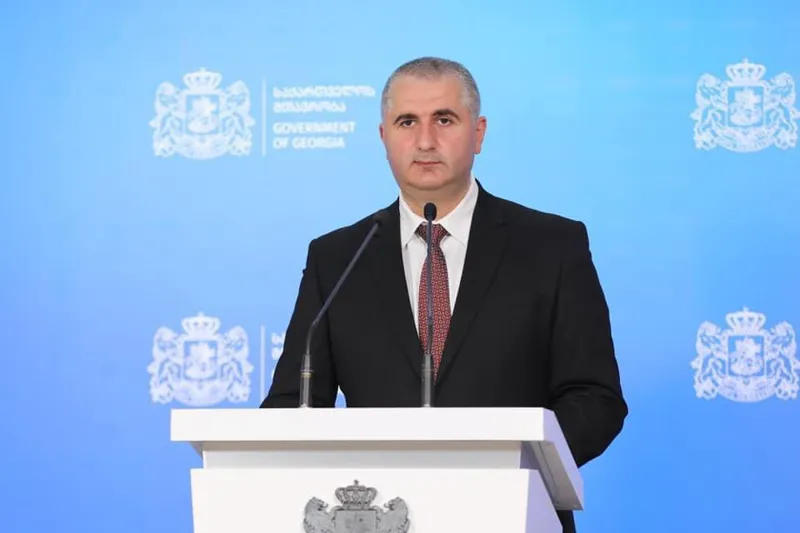 ფინანსთა მინისტრი განმარტავს, რის მიხედვით დაკორექტირდა ქვეყანაში და ქვეყნის გარეთ სამსახურებრივი სამივლინებო ხარჯების ნორმა
