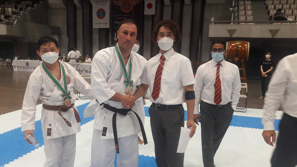 იაპონიაში მსოფლიო ჩემპიონატზე ქართველმა კარატისტებმა 3 ოქროსა და 1 ვერცხლის მედალი მოიპოვეს