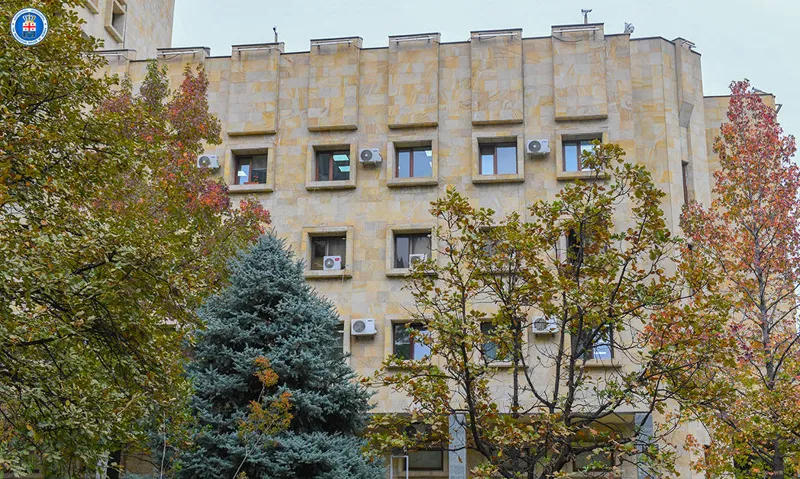 სასამართლომ „ქურდული სამყაროს“ წევრობასა და „ქურდული სამყაროსთვის“ მიმართვაში ბრალდებული 4 პირი დამნაშავედ ცნო