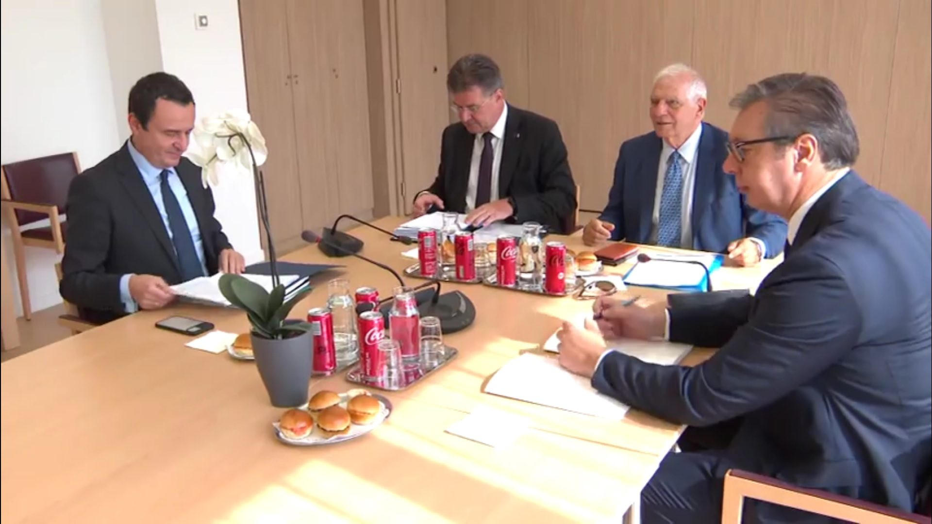 ევროკავშირის შუამავლობით გამართული კოსოვო-სერბეთის მოლაპარაკებები შეთანხმების გარეშე დასრულდა