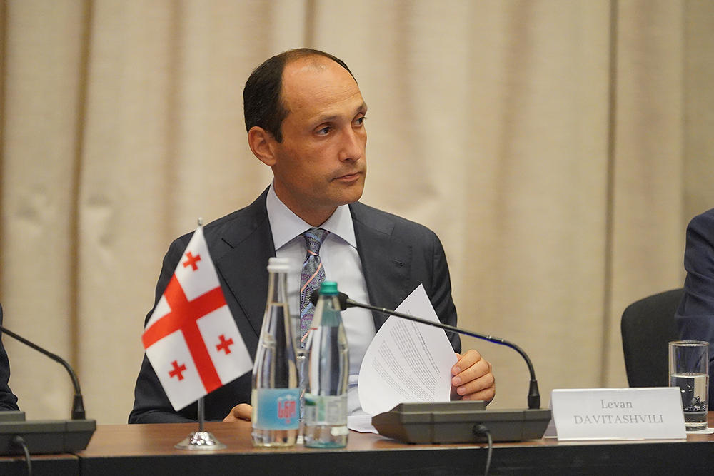 ლევან დავითაშვილი - შუა დერეფანი აზიისა და ევროპის მნიშვნელოვან დამაკავშირებელ რგოლს წარმოადგენს - თურქეთის, საქართველოსა და აზერბაიჯანის თანამშრომლობა სატრანზიტო, სატრანსპორტო, ლოგისტიკური მიმართულებით უმნიშვნელოვანესია