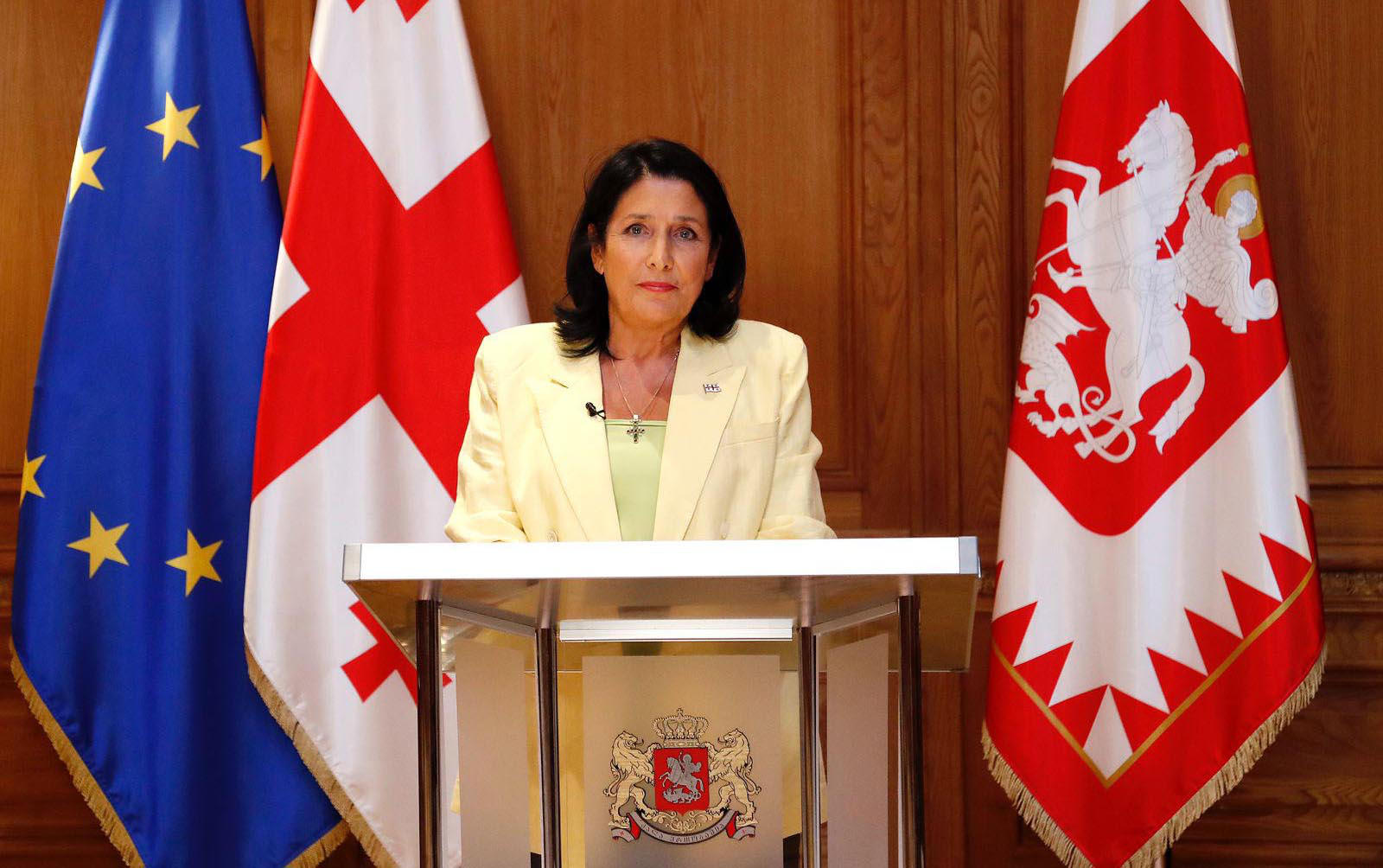 პრეზიდენტი - 3 კვირაში იმართება გაერო-ს გენერალური ასამბლეა, როგორც ჩანს პრემიერი იქ აპირებს, რომ წარადგინოს საქართველო - მთავარი საკითხი იქნება უკრაინა და იქაც ჩვენ უნდა გავფანტოთ ყველა ეჭვი, რაც შეიქმნა ჩვენს მიმართ
