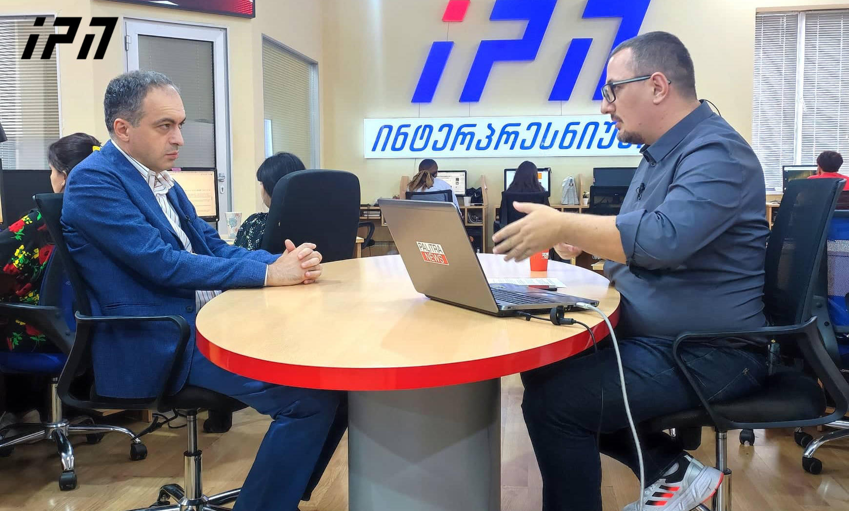 თორნიკე შარაშენიძე - ივანიშვილი ისეთი ფრთხილია, მგონი, 90-იან წლებში გადახდილი ქვითრები აქვს შენახული - ვიღაცამ "ბორენკა" რომ დაუძახა ამის გამო დაასანქცირებენ?