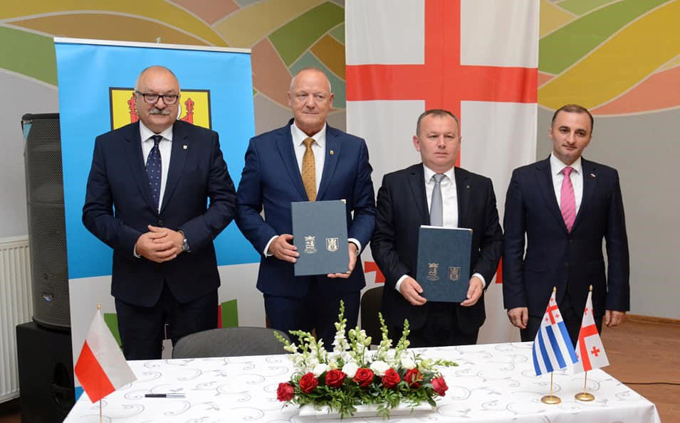 ქედის მუნიციპალიტეტსა და ქალაქ ბარდოს კომუნას შორის პარტნიორული თანამშრომლობის შესახებ შეთანხმება გაფორმდა