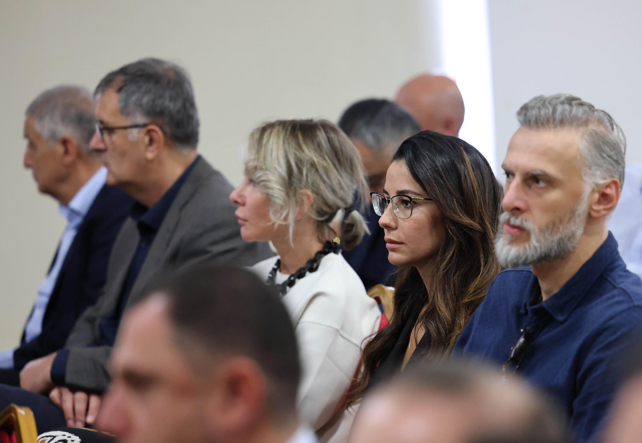 კაჭრეთში საპარლამენტო უმრავლესობის შეხვედრას „ქართული ოცნებიდან“ გასული ე.წ. ოთხეული - სოზარ სუბარი, დიმიტრი ხუნდაძე, მიხეილ ყაველაშვილი და გურამ მაჭარაშვილი ესწრებოდა