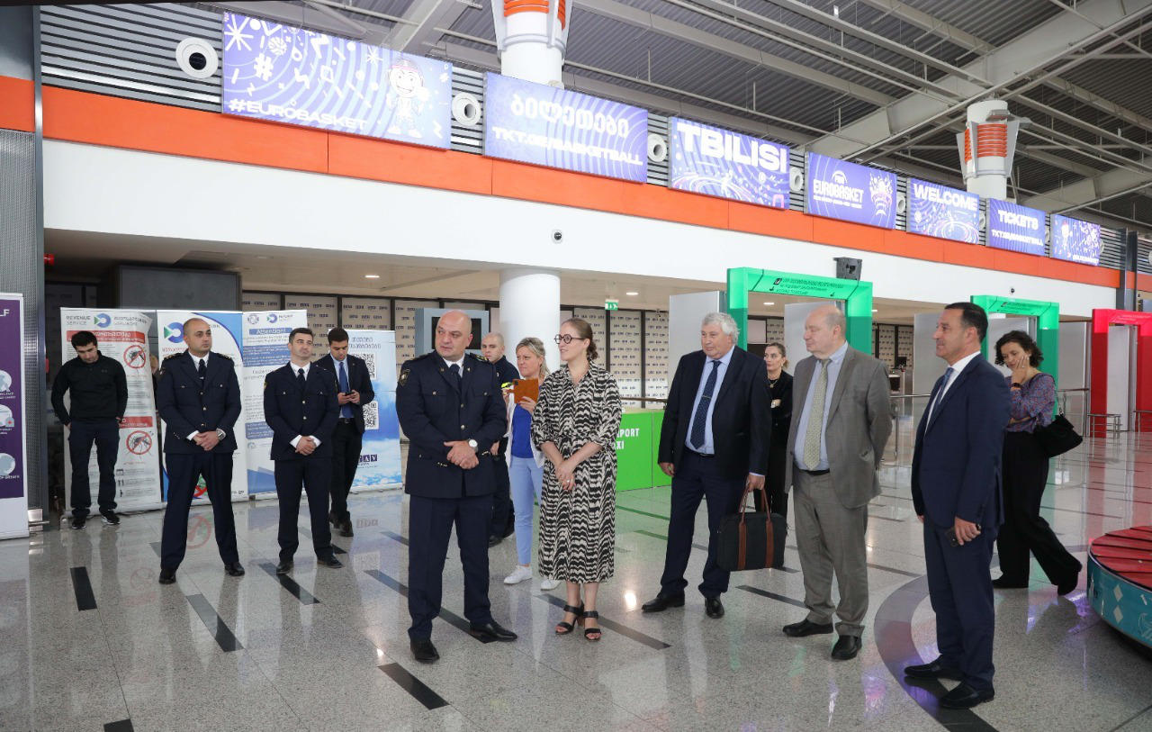 ბელგიის სამეფოს დელეგაცია საქართველოში ვიზიტის ფარგლებში შსს-ს მიგრაციის დეპარტამენტის საქმიანობას და თბილისის აეროპორტში მგზავრთა ნაკადის მართვის საკითხებს გაეცნო