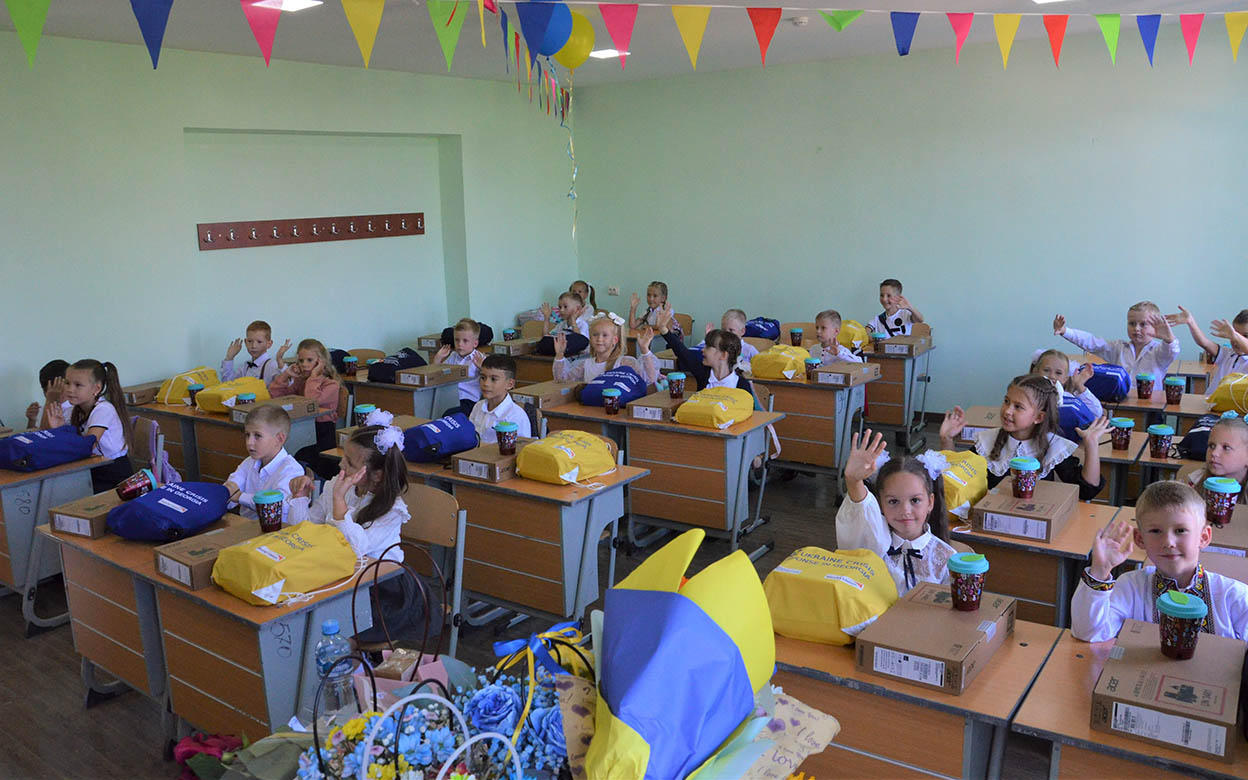 World Vision საქართველომ უკრაინელ ბავშვებს საჩუქრად სასკოლო ნივთები გადასცა