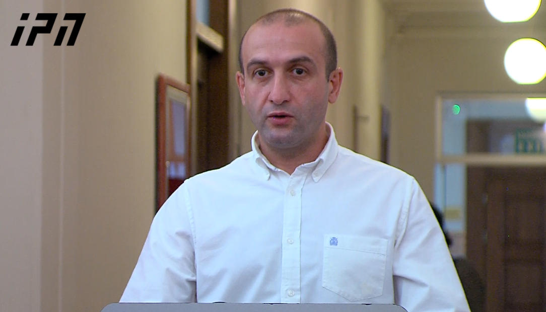 იაგო ხვიჩია „ქართული ოცნების“ ხუთი დეპუტატის „ხალხის ძალაში“ გადასვლაზე - ეს ყველაფერი კონკრეტული ადამიანების პოლიტიკურ პენსიაზე გასვლის უმოკლესი გზაა