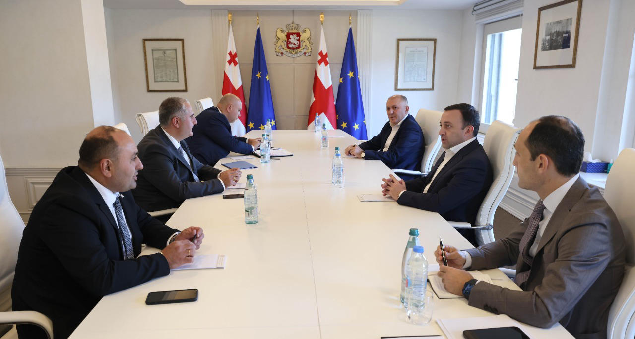 პრემიერ-მინისტრის ხელმძღვანელობით, მთავრობის ადმინისტრაციაში ეკონომიკური საბჭოს სხდომა გაიმართა