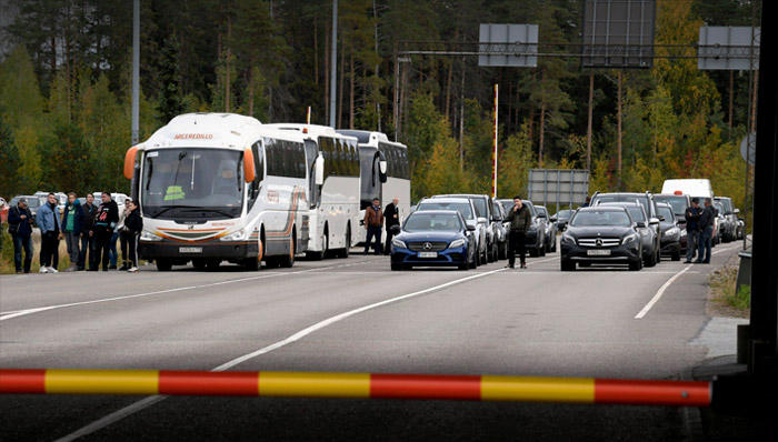 რუსული მედია - გასულ კვირას ზემო ლარსის გავლით რუსეთ-საქართველოს საზღვარი ორივე მიმართულებით 37 500-მა ავტომობილმა და 115 000-მა ადამიანმა გადაკვეთა, რაც წინა კვირასთან შედარებით 23.3%-ით მეტია