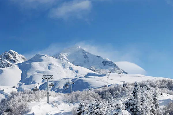 Three tourists go missing on Tetnuldi peak