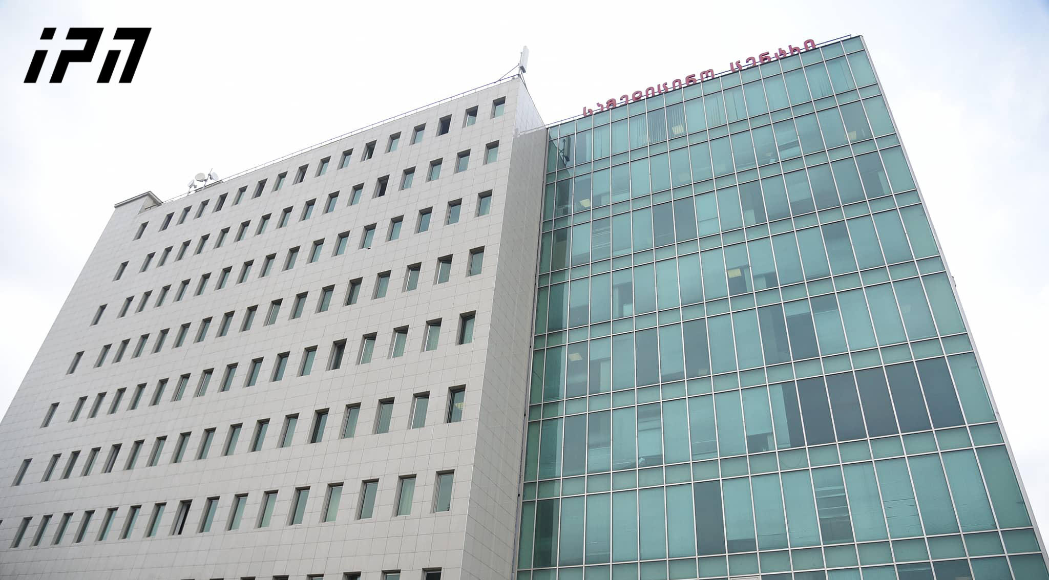 A representative of the Special Investigative Service arrived at the Vivamed clinic, where Mikheil Saakashvili is placed